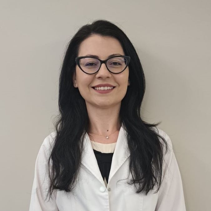 Dr. Ana Popescu